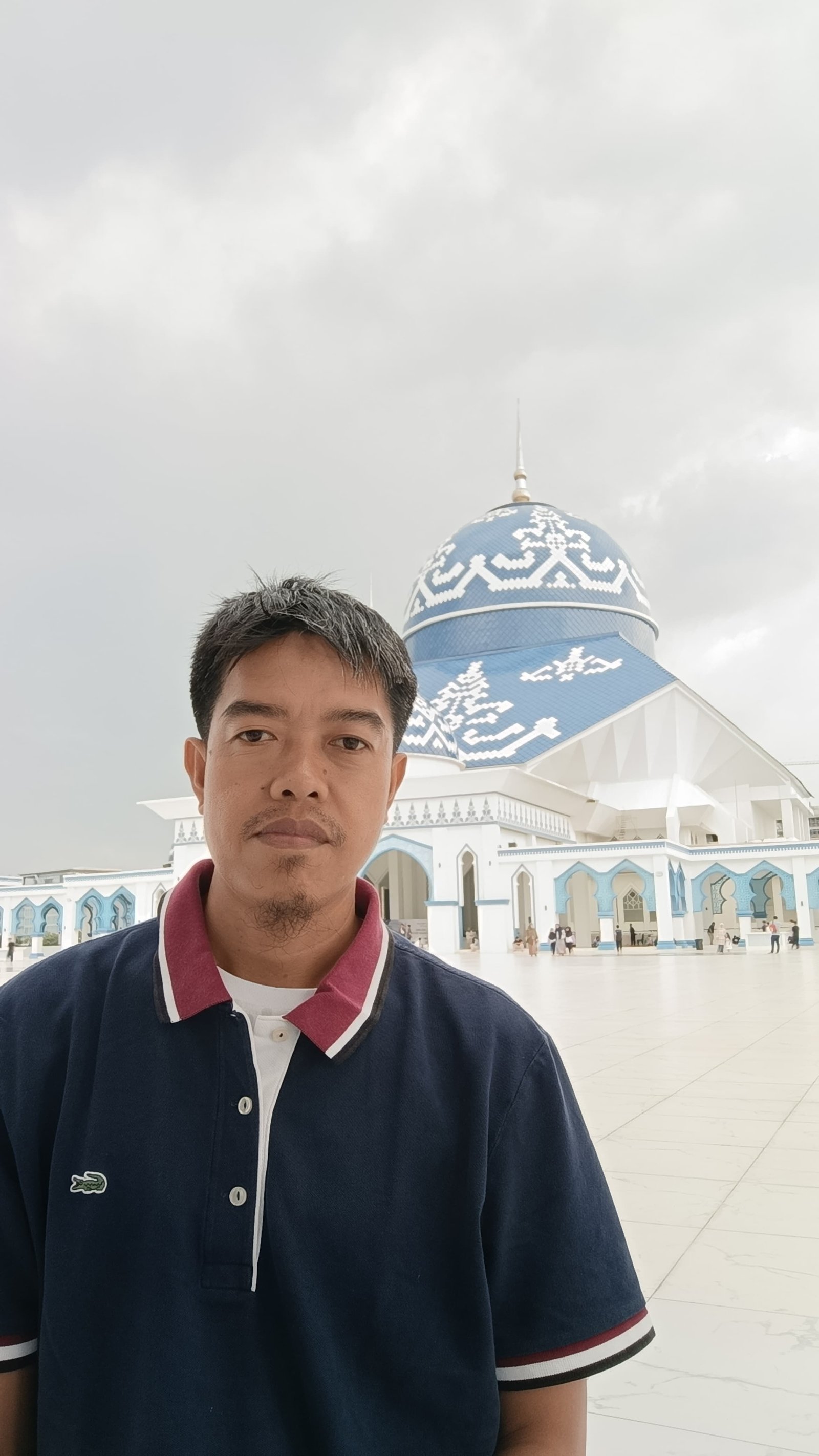 Taufiq Ismail Al Pharepary