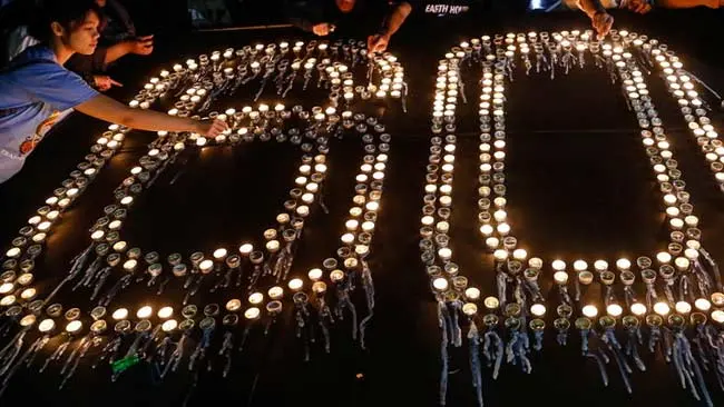 Antara Earth Hour dan Debat Capres
