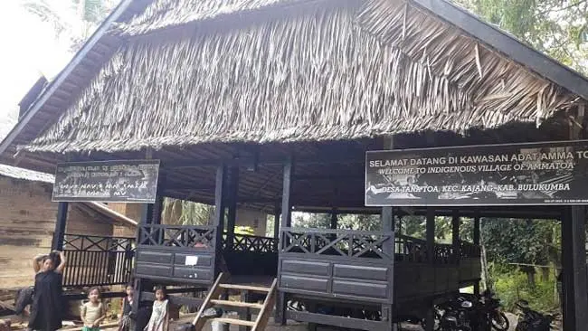 Bahkan Sampah Plastik Telah Sampai ke Kawasan Adat Ammatoa Kajang