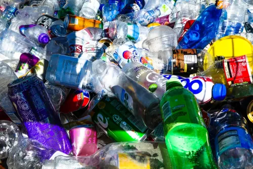 Produksi Tinggi dan Daur Ulang Rendah, Ancaman Plastik Semakin Mencekik