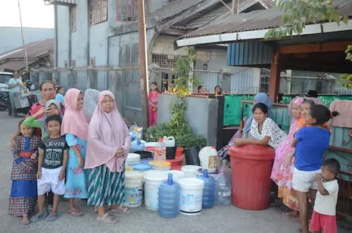 Kemarau Panjang, Ancaman Krisis Air Bersih Menyulitkan Warga