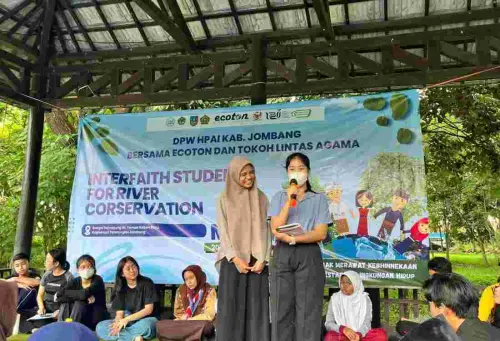 ECOTON Ajak Pelajar Lintas Agama Jombang Terlibat Konservasi Sungai