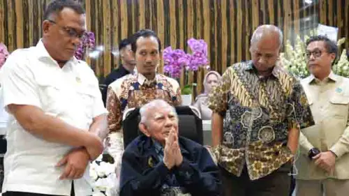 Emil Salim ke Menteri LH/BPLH: Lingkungan Perlu Human Touch dan Gerakan Kolaboratif